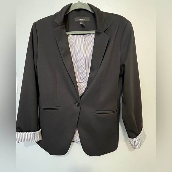 Forever 21 Black blazer - Picture 7 of 7